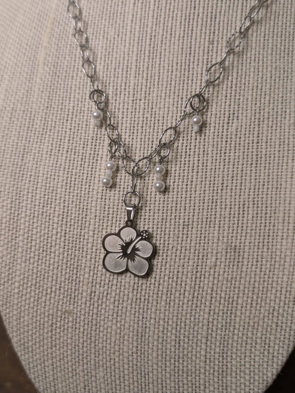 Silver Stainless Steel "Flor de Maga" Hammered Link Necklace