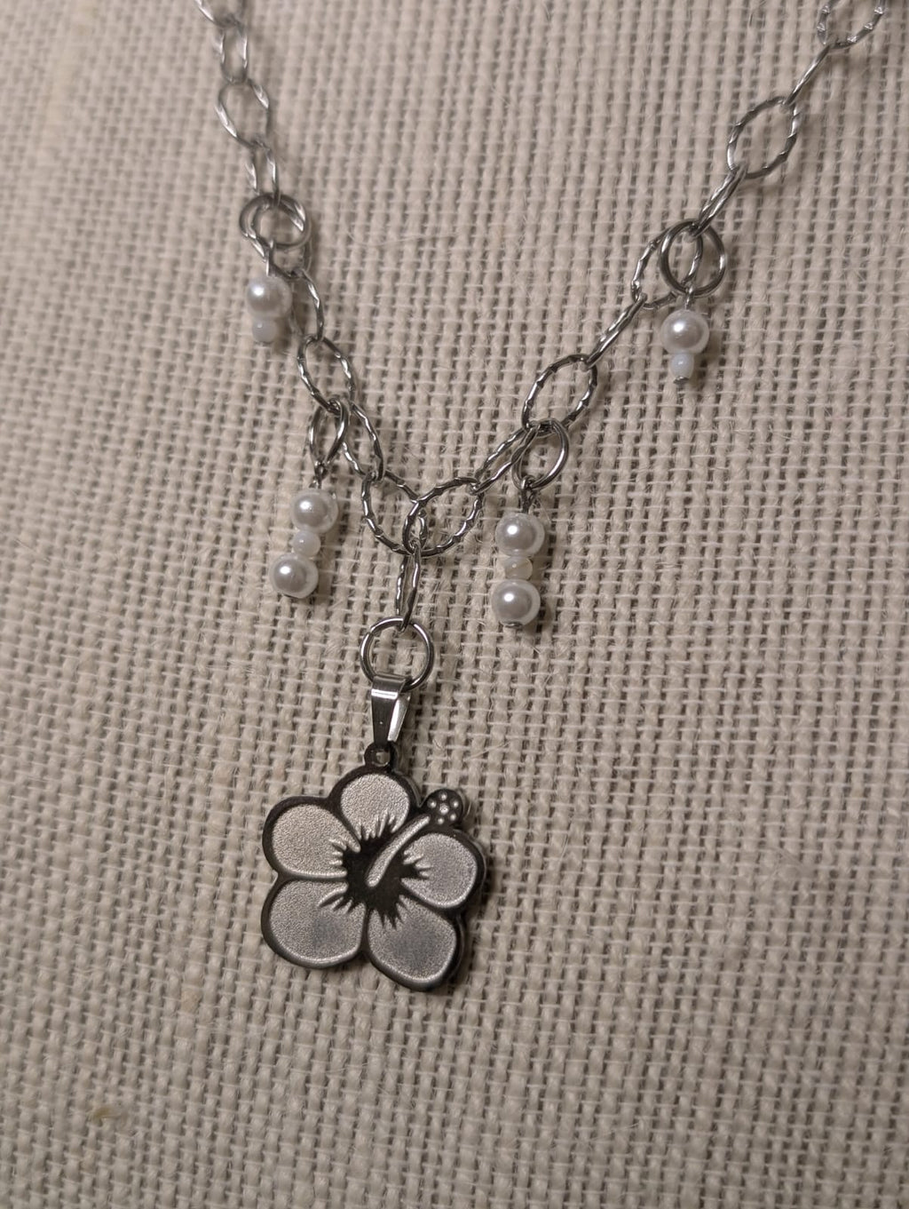 Silver Stainless Steel "Flor de Maga" Hammered Link Necklace