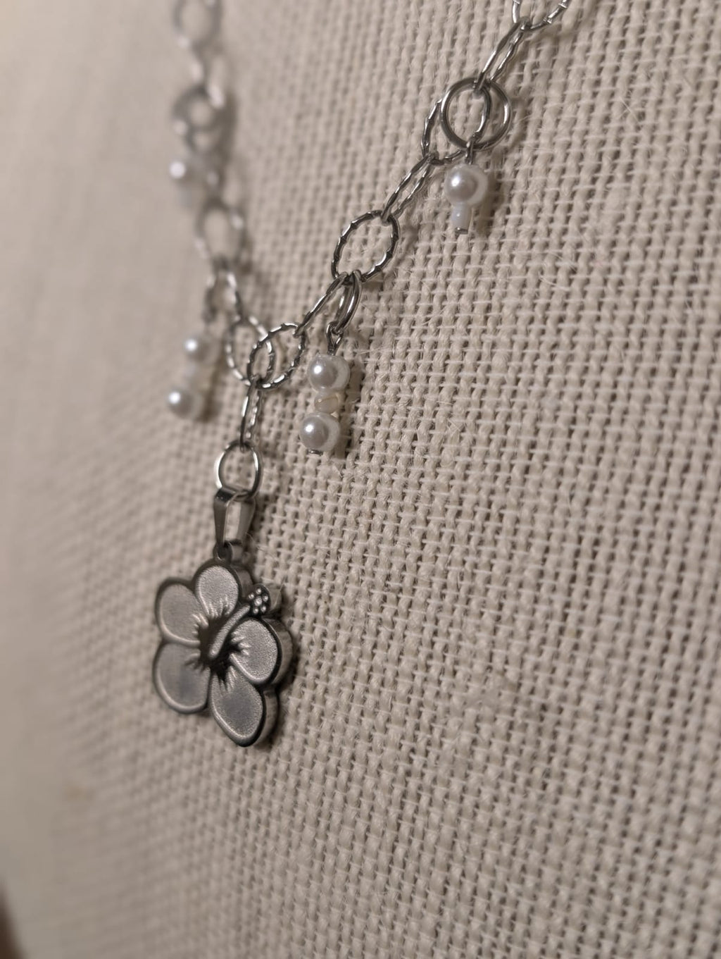 Silver Stainless Steel "Flor de Maga" Hammered Link Necklace