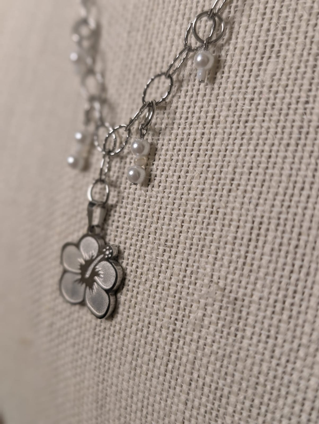 Silver Stainless Steel "Flor de Maga" Hammered Link Necklace